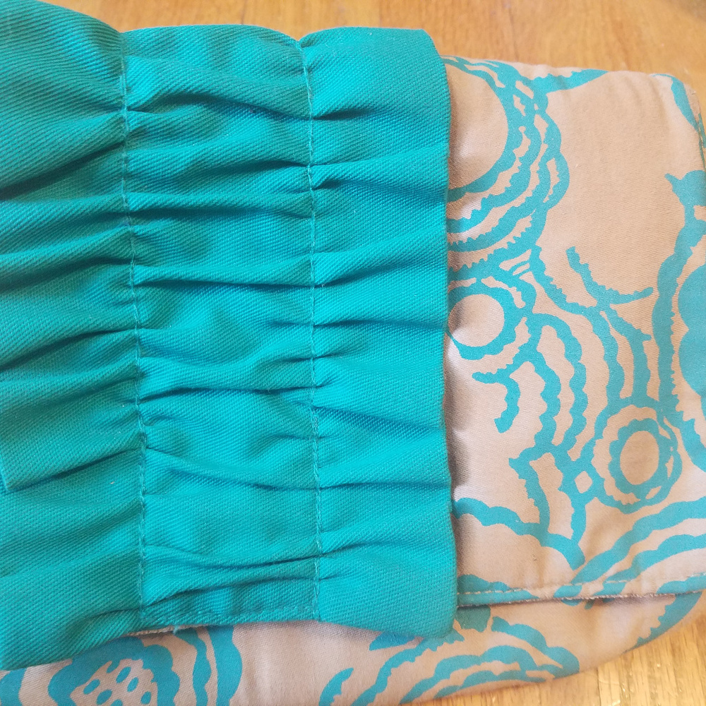 1154 Lill Studio clutch with wrist strap